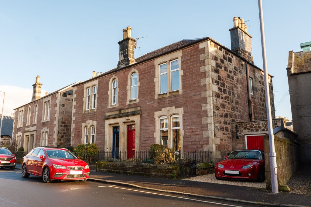 Property photo 1 of 27 7 Church Street