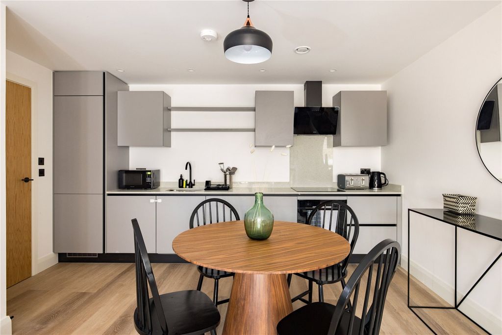 Property photo 3 of 14 Picture No. 18