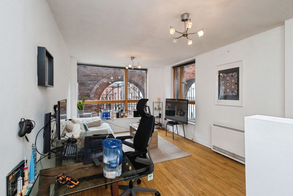 Property photo 3 of 12 Pbox-Img.Jpg