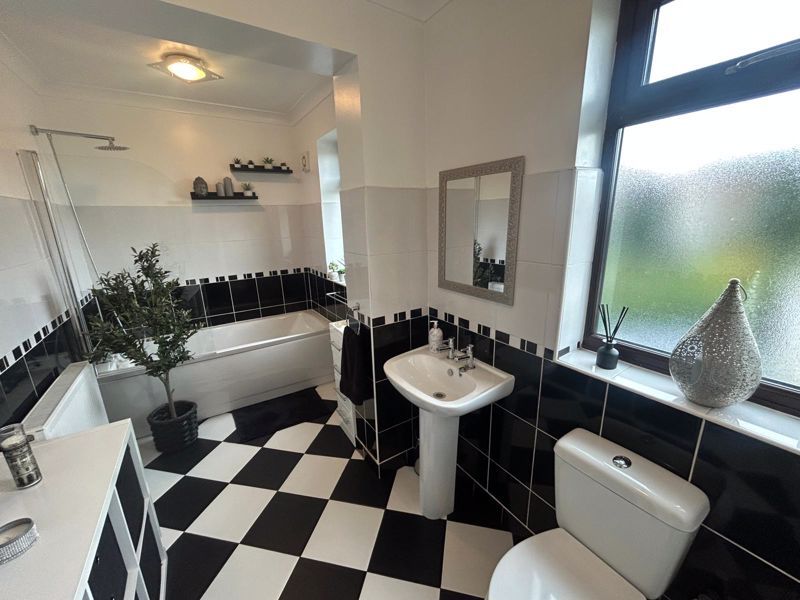 Property photo 2 of 39 Photo 14