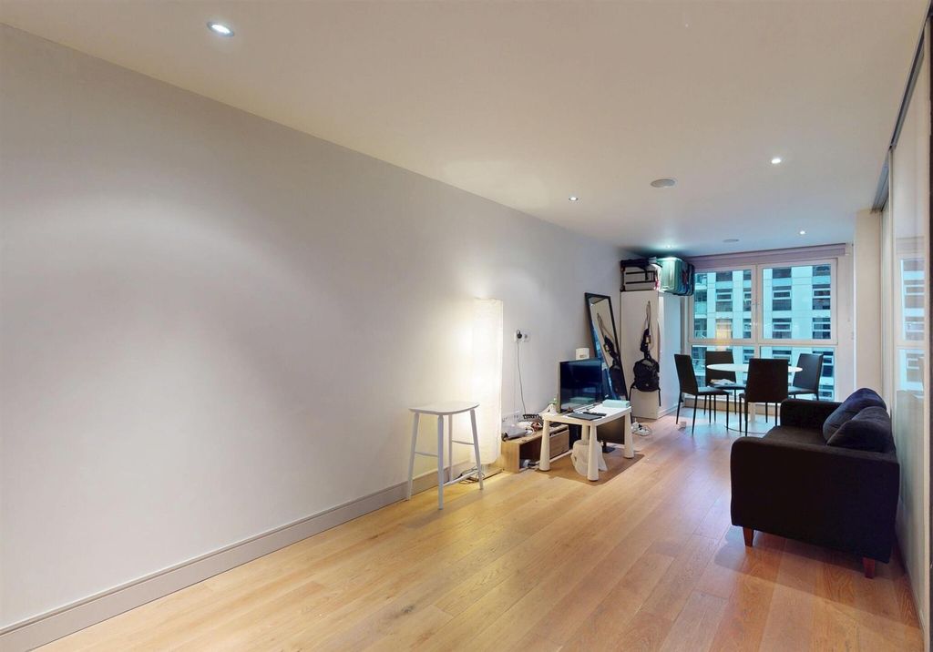 Property photo 2 of 18 16.Jpg