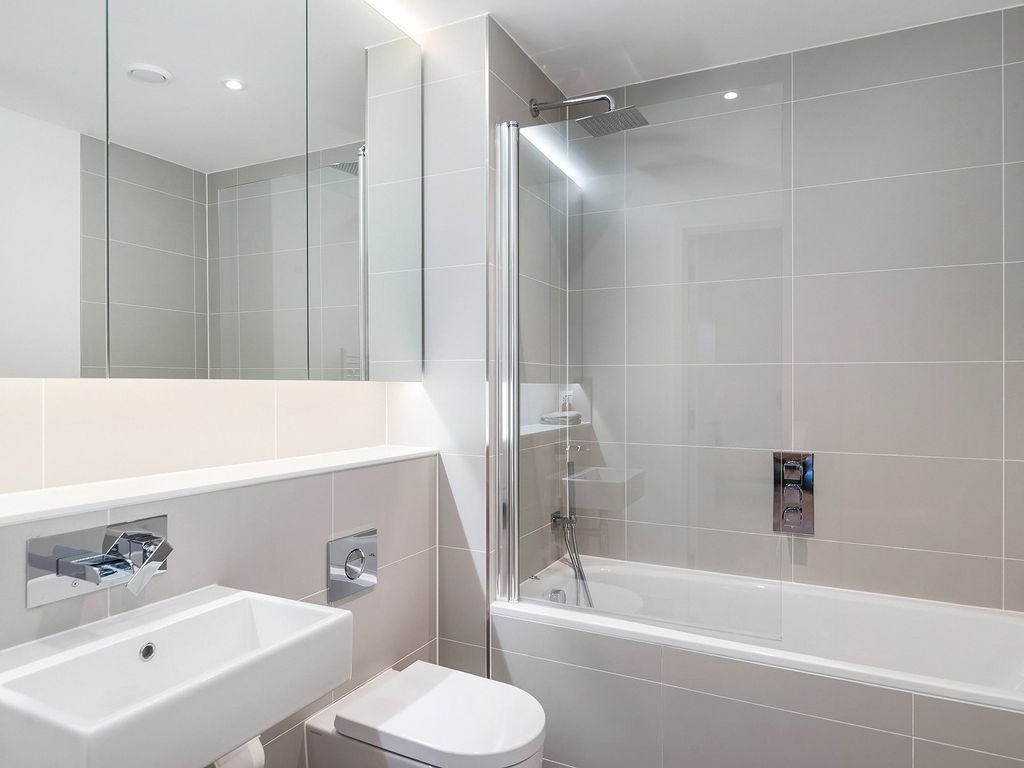 Property photo 3 of 9 Waterloo Road