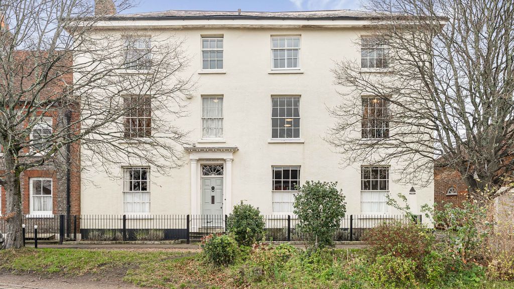 Property photo 1 of 31