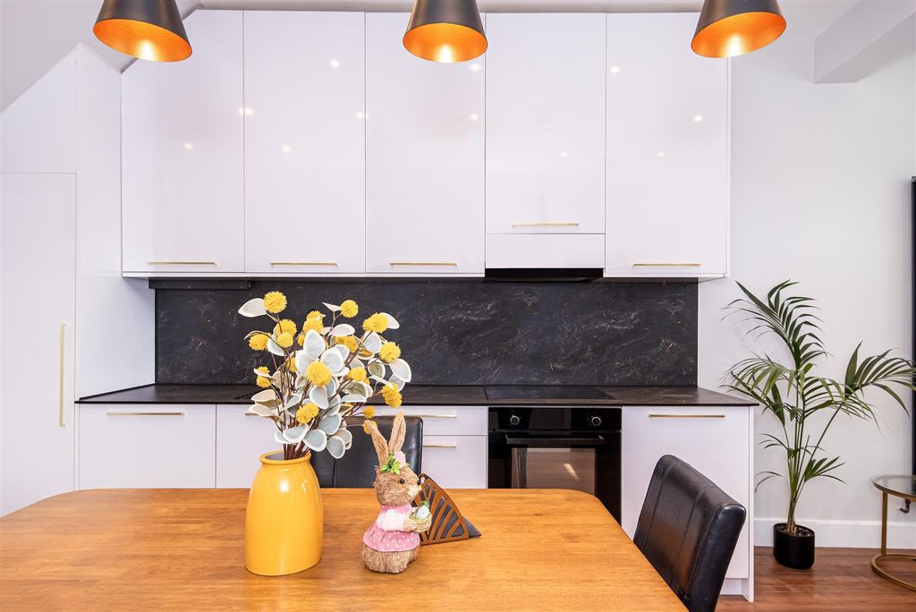 Property photo 3 of 17 Helliwell &amp; Co