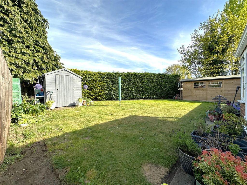 Property photo 3 of 18 Private Enclosed Garden 661