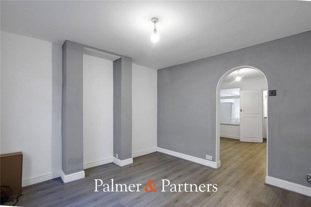 Property photo 2 of 16 Picture No. 09