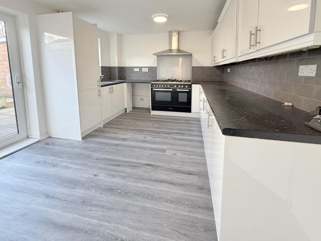 Property photo 2 of 11 3-25 At 14.26.15.Jpeg