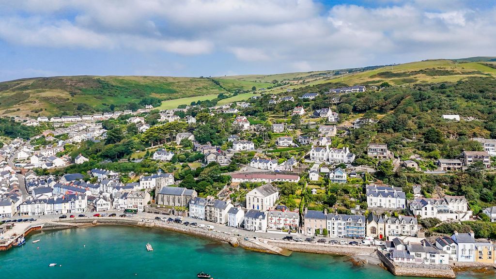 Property photo 3 of 27 Image