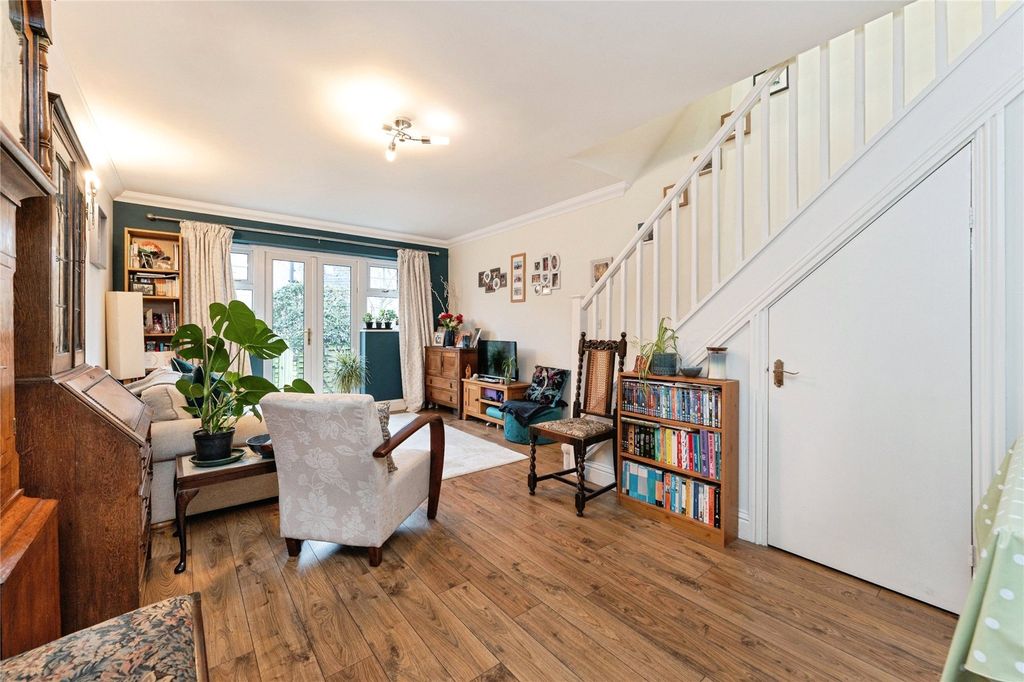 Property photo 2 of 18 Picture No. 11