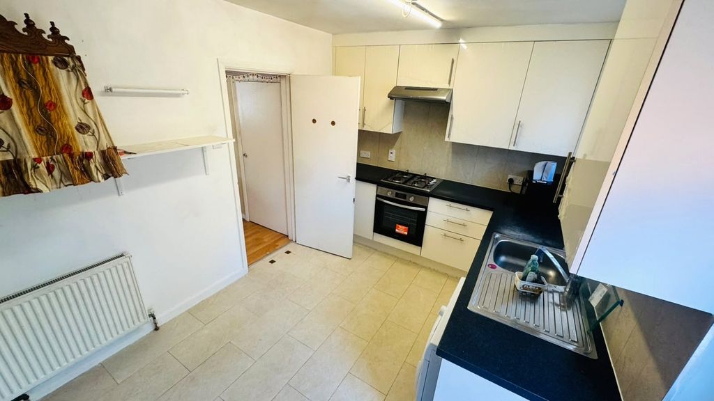 Property photo 2 of 10 Picture No. 09