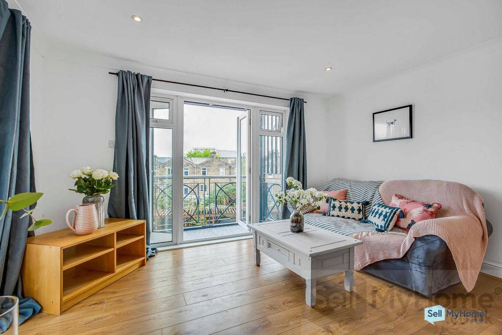 Property photo 3 of 19 Rent_My_Home-Flat_15__Lethaby_House-13