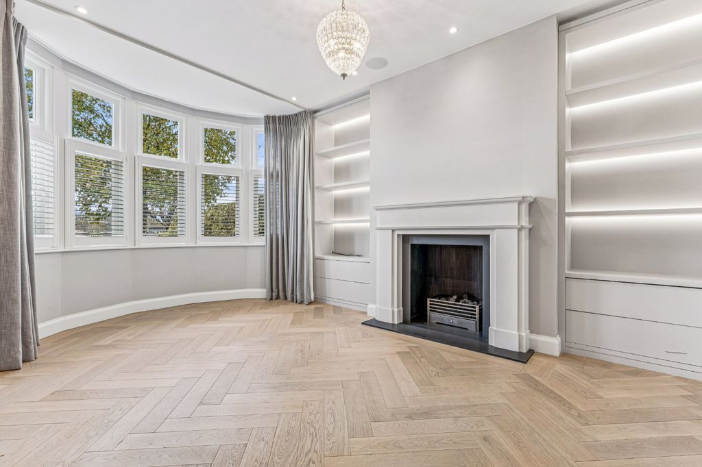 Property photo 1 of 27