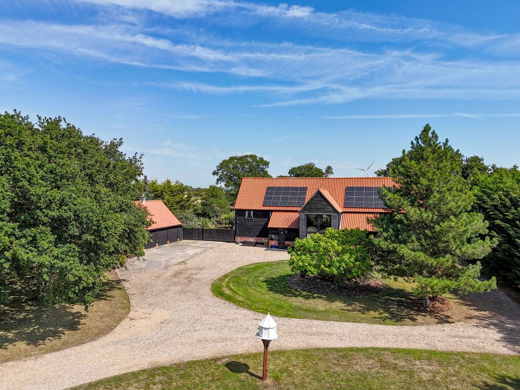 Property photo 1 of 40