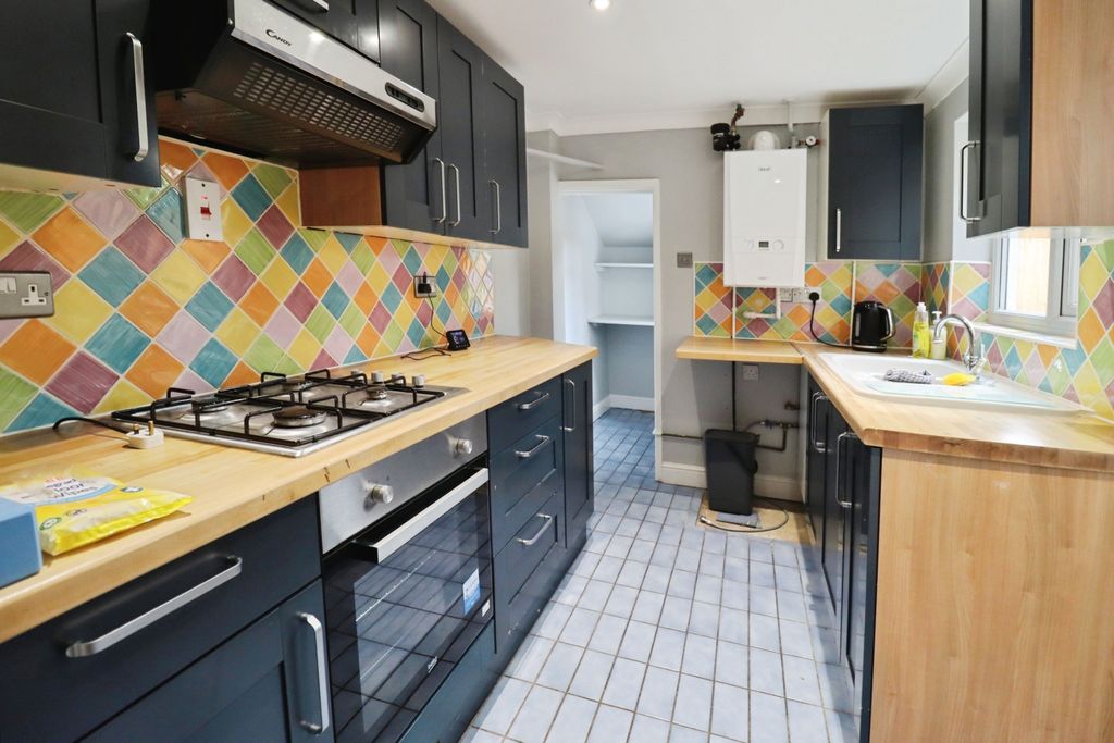 Property photo 3 of 9