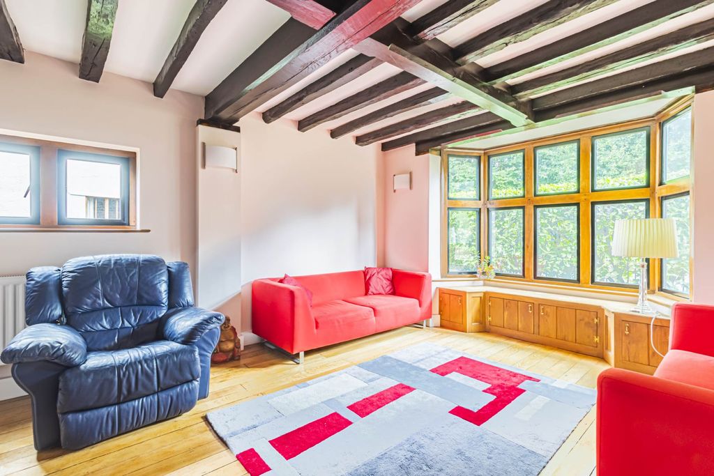 Property photo 2 of 39 Photo