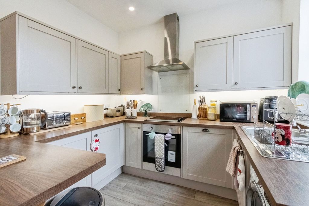 Property photo 3 of 20 Pbox-Img.Jpg