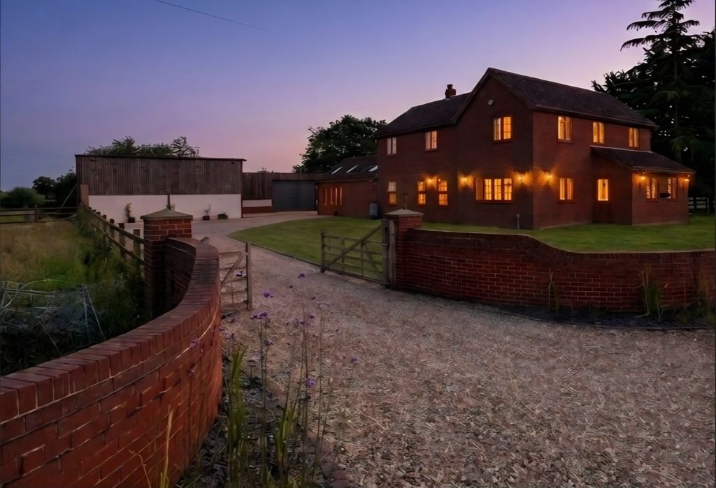Property photo 1 of 20 1000147085