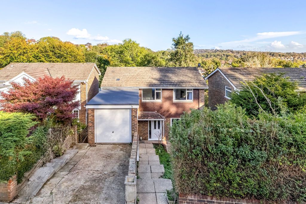 Property photo 1 of 34