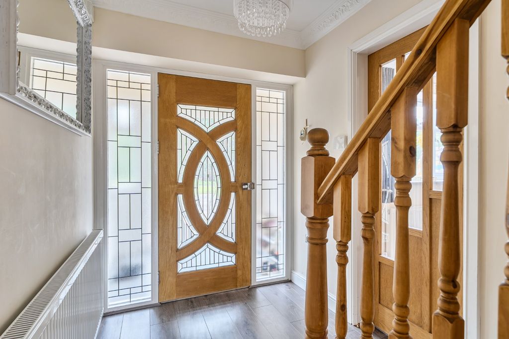 Property photo 2 of 21 Picture No. 17