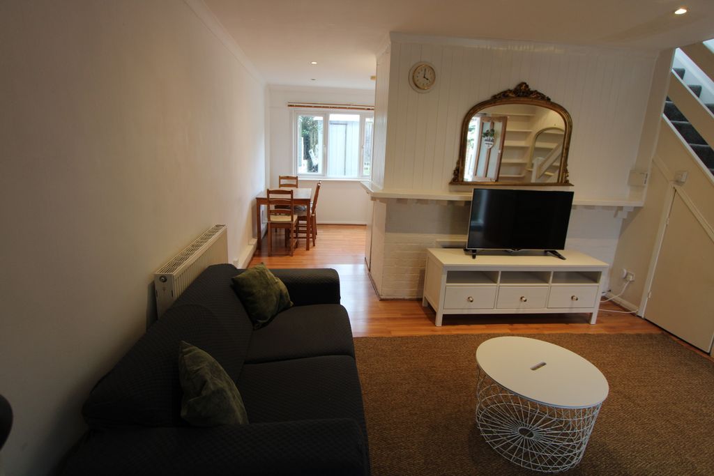Property photo 3 of 40
