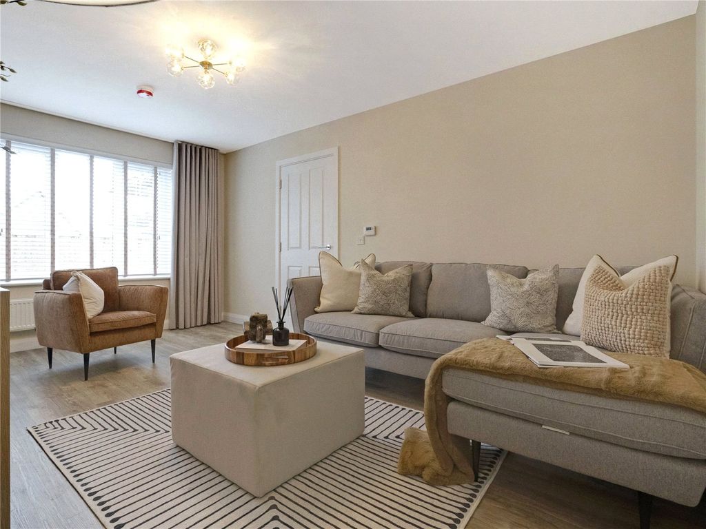 Property photo 1 of 7 Lounge