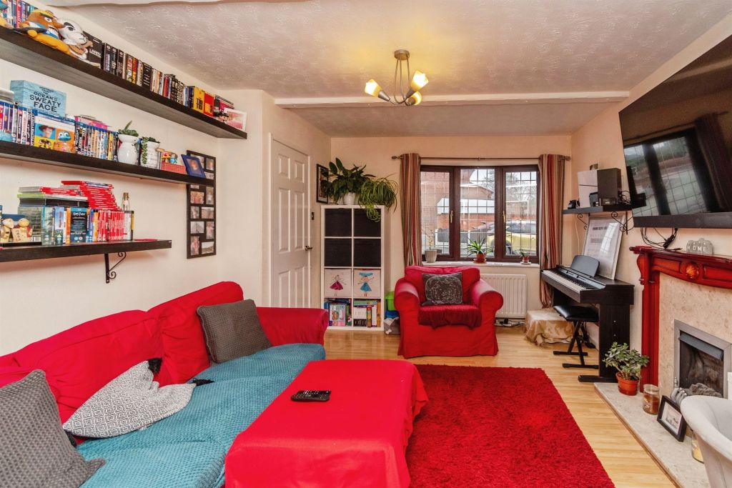 Property photo 2 of 20