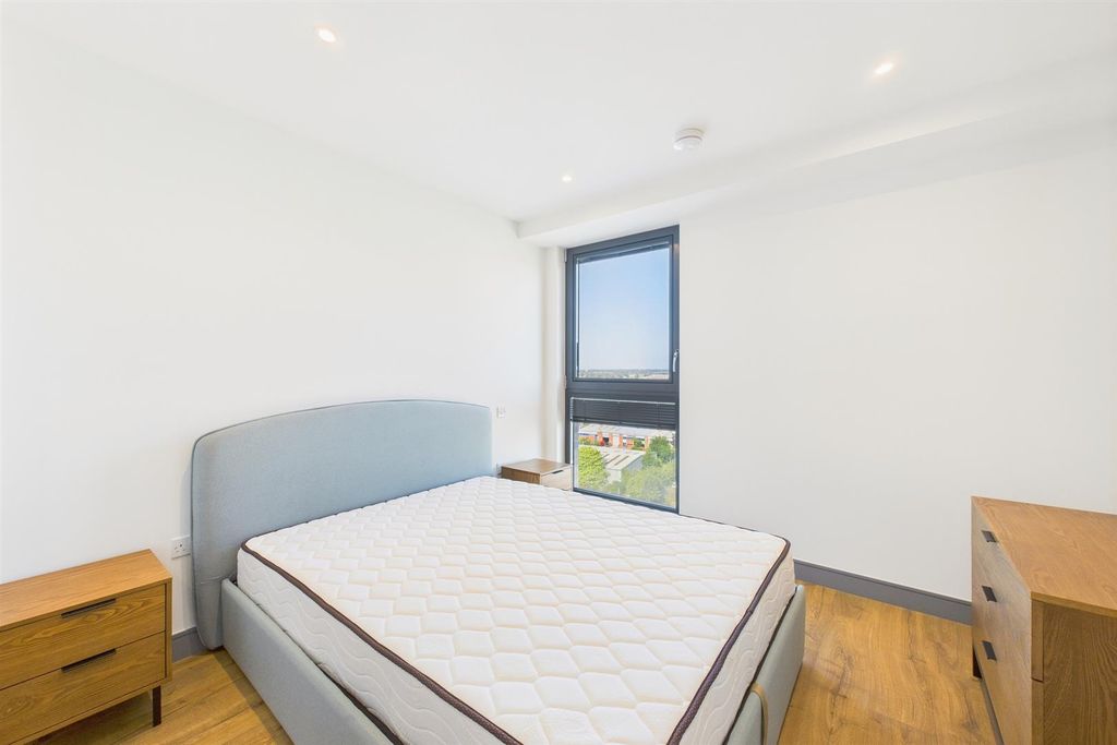 Property photo 3 of 16 Cam02700G0-Pr0332-Still007.Jpg