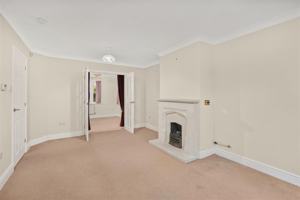 Property photo 3 of 21 20 Lake Walk, Adderbury-6.Jpg