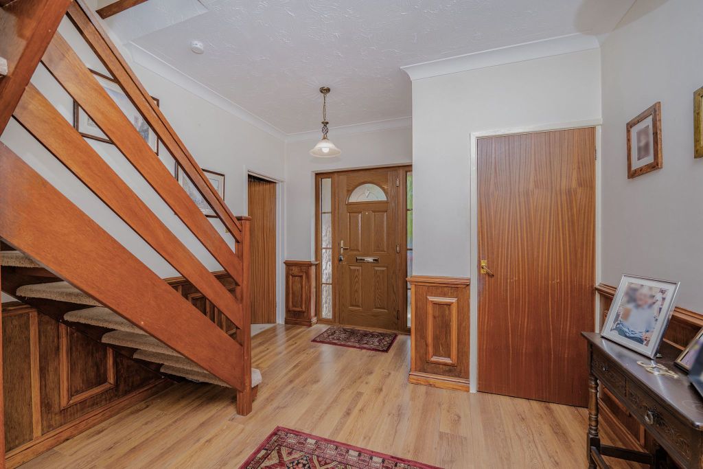 Property photo 3 of 51 Img_9819