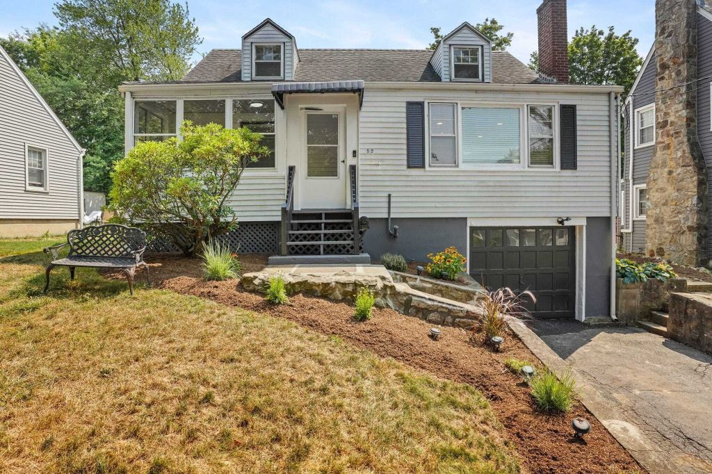 Property photo 1 of 28
