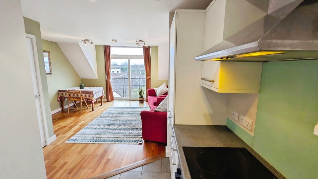 Property photo 2 of 17 4E92182A-Pxl_20260120_093706007.Jpg