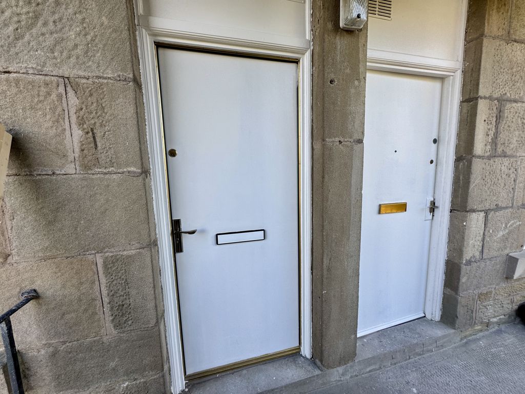 Property photo 2 of 12 Entrance