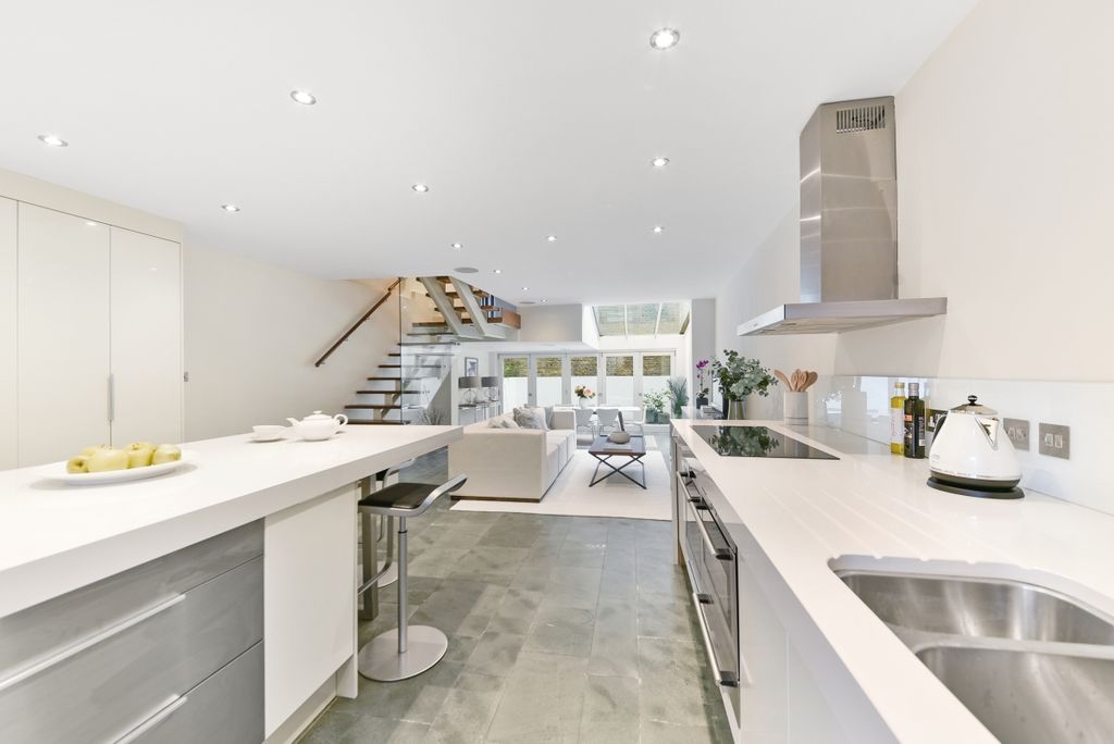 Property photo 3 of 31 Rec4