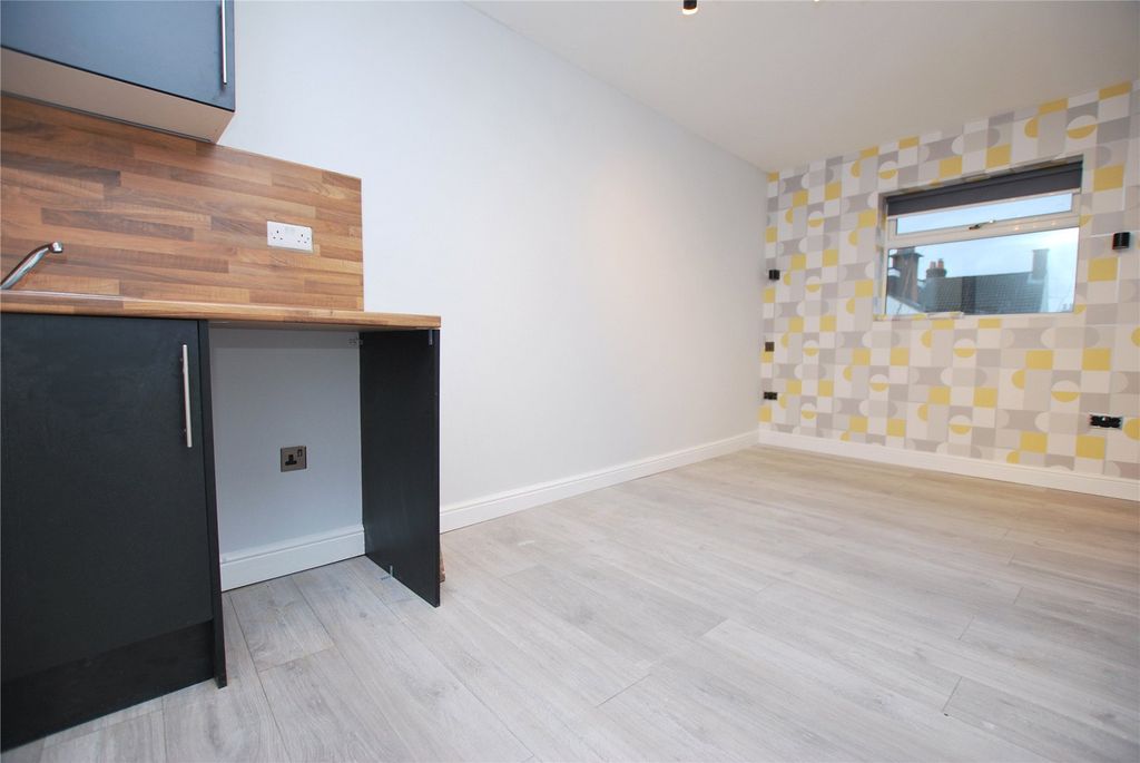 Property photo 3 of 4 Picture No. 06