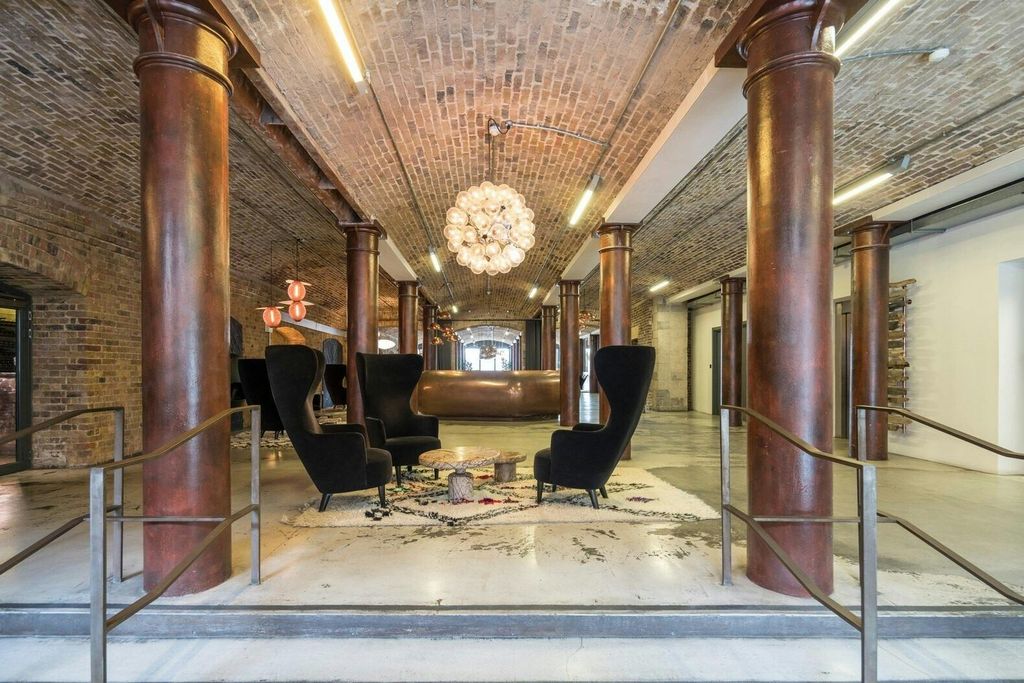 Property photo 2 of 9 70-Wapping-Wall-London-Interior-Photo-5-Largehighdefinition.Jpg