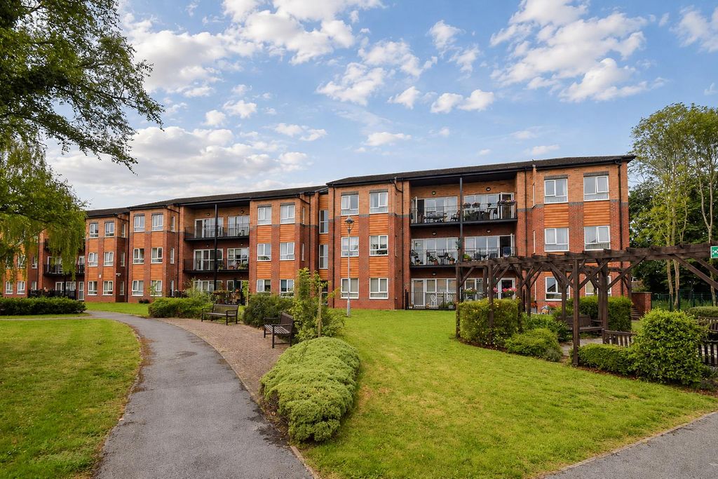 Property photo 1 of 17 1A2A2663-07Ec-464B-8013-6B965c3De931.Png