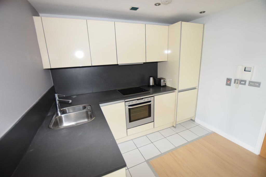Property photo 2 of 12 Picture No. 09