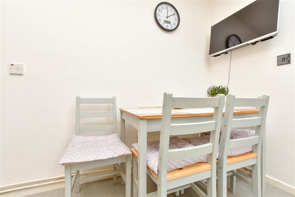 Property photo 1 of 6 Dining Area