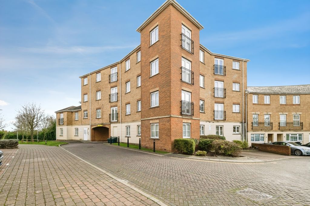 Property photo 1 of 17 Front