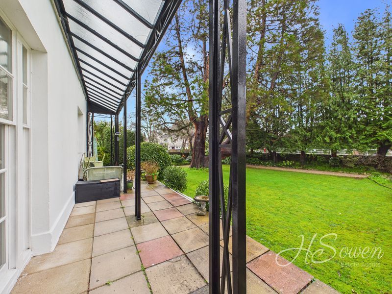 Property photo 3 of 10 Photo 2