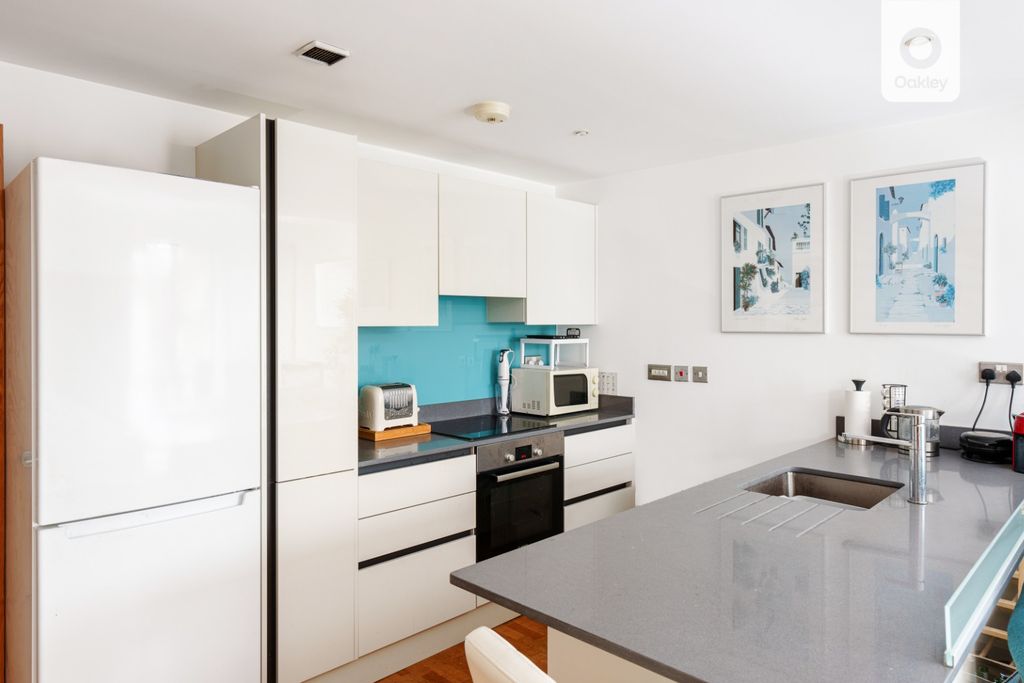 Property photo 3 of 14 3559756