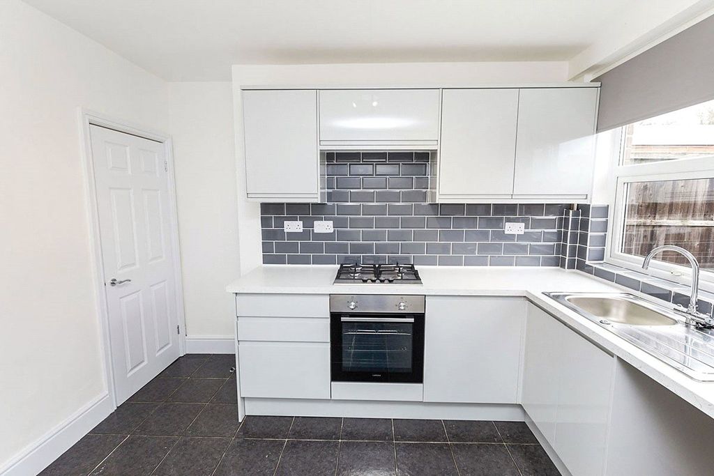 Property photo 3 of 11 Kitchen Diner