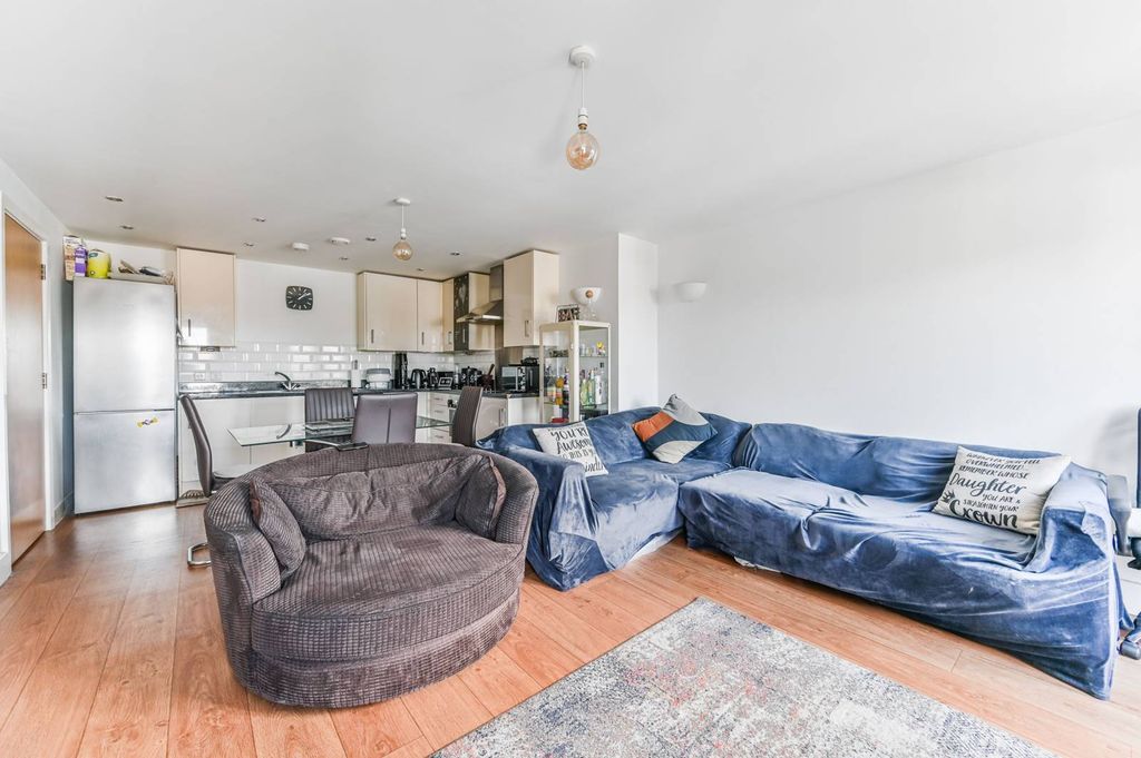 Property photo 1 of 9
