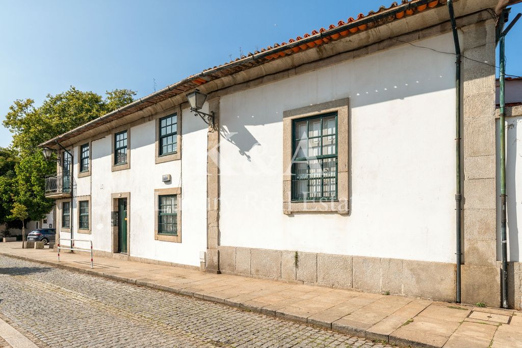 Property photo 1 of 9