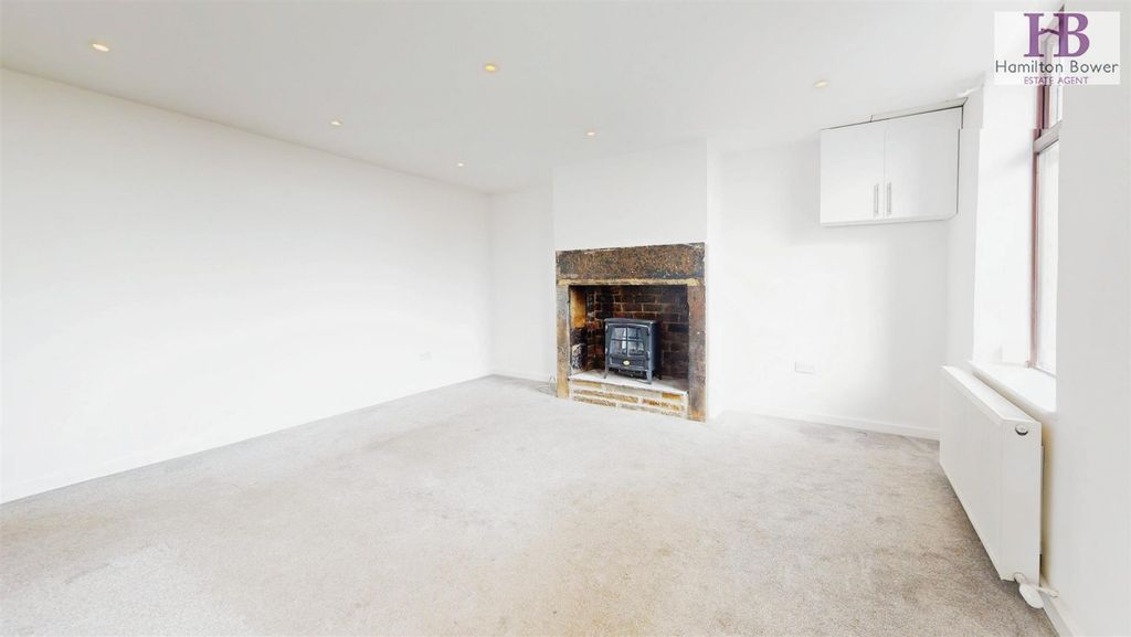 Property photo 3 of 12 Fe1A0Dd3-8-Coley-Road-04012025_132932.Jpg