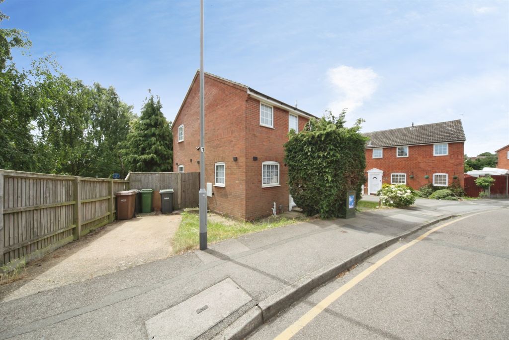Property photo 1 of 12