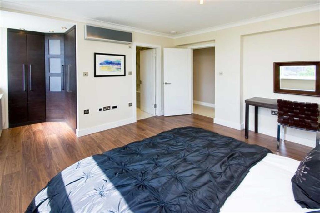 Property photo 3 of 5