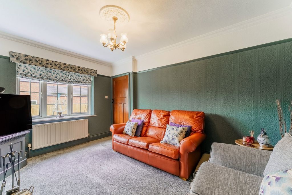Property photo 3 of 39