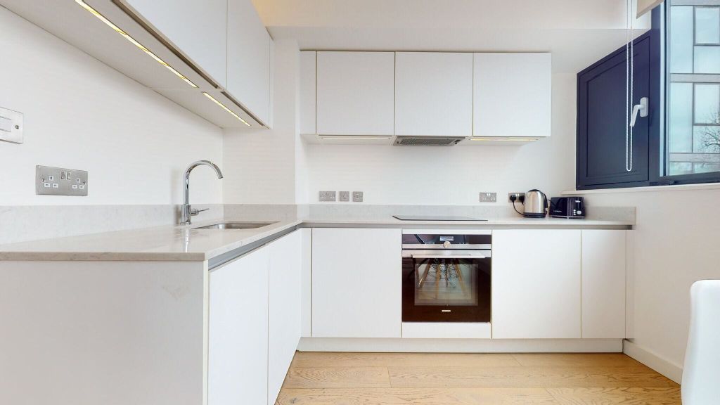 Property photo 2 of 14 Kitchen