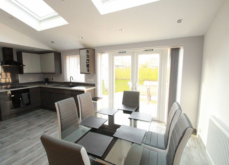 Property photo 3 of 4 Communal Kitchen/Dining Area